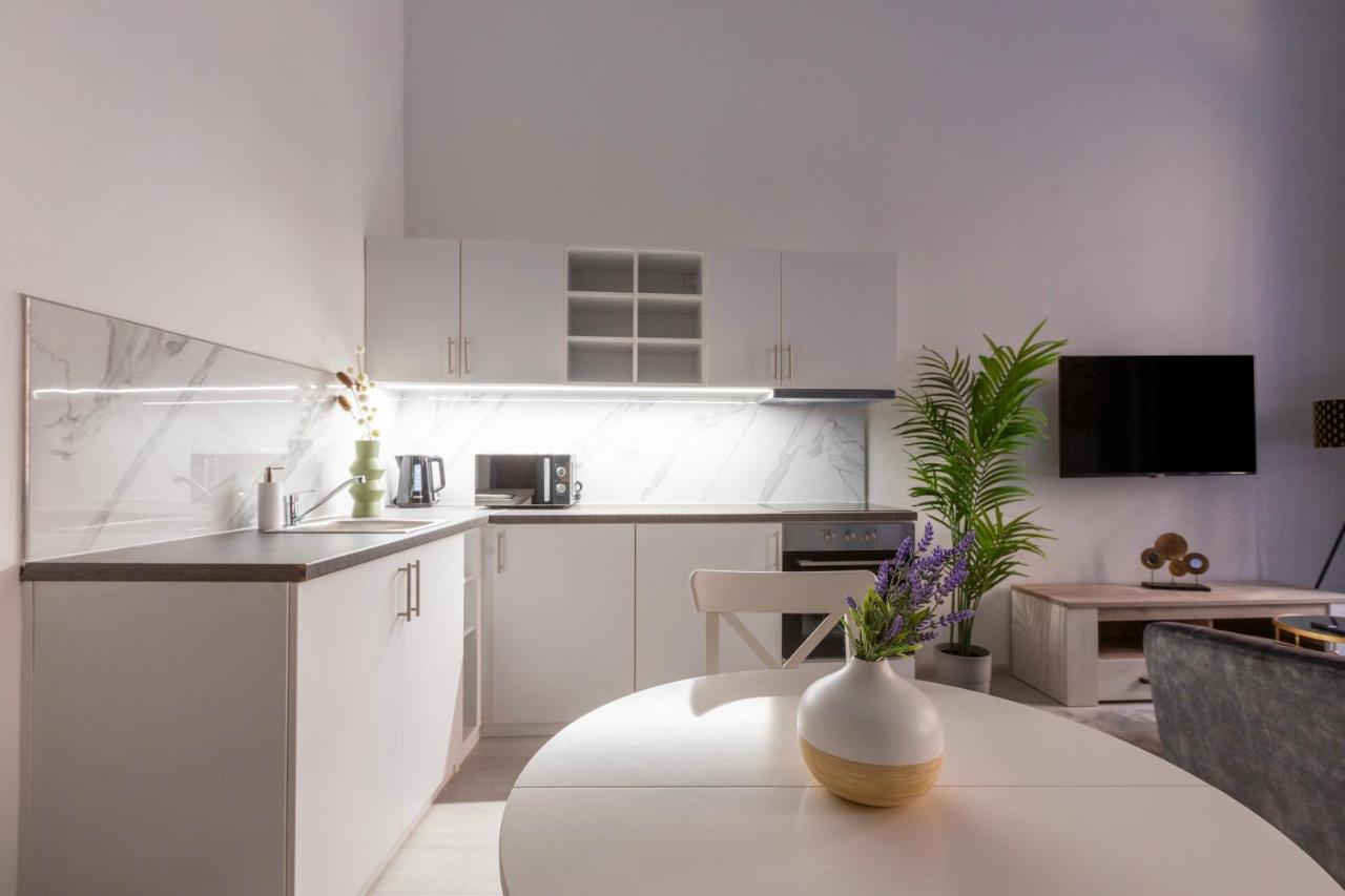 Lh Gallery Apartments Budapest Exterior foto